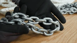 Yachtkeeper 8-Plait Nylon Rope Anchor Rode -E-rigging Store Yachtkeeper 8 Plait Anchor Rodes chain in hand